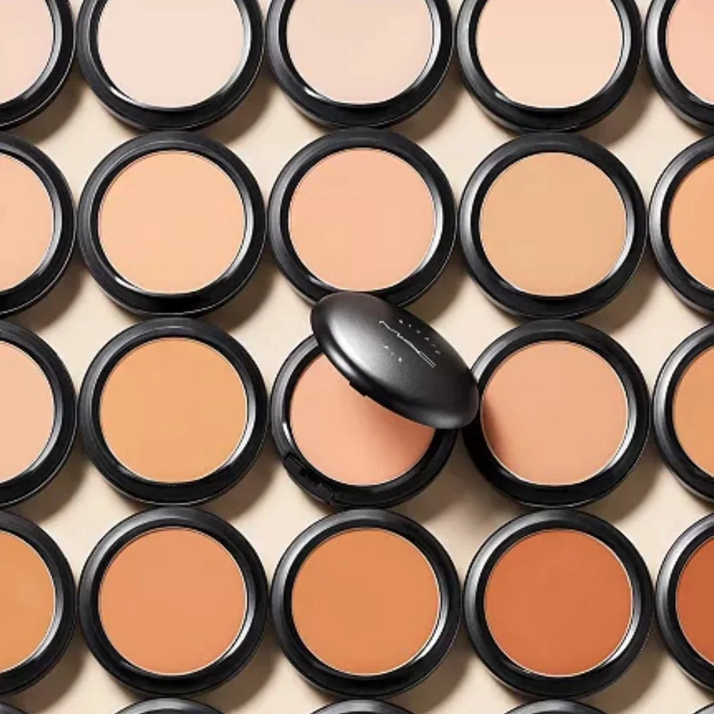 List 6 - MAC- C2 Foundation 12-hour, medium-2-full coverage,controls oil - Picture 5 of 5